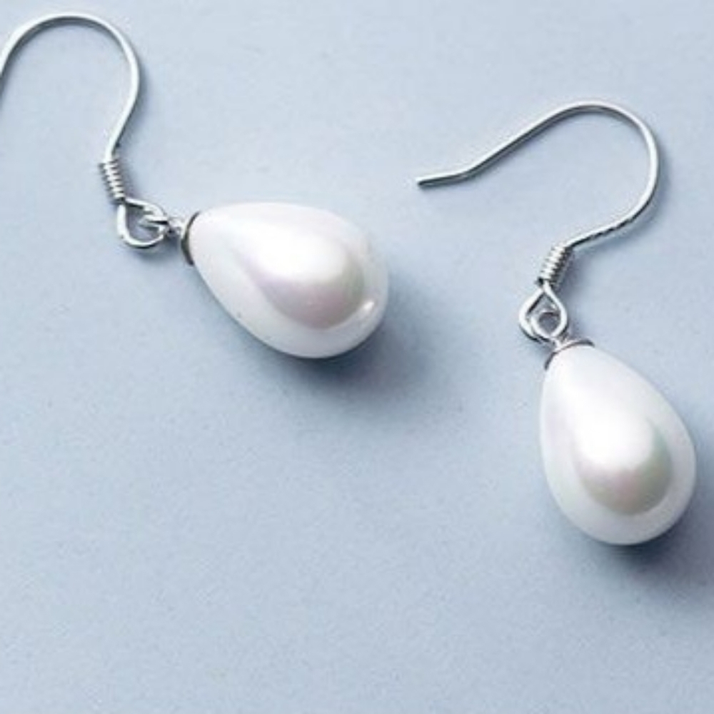 White shell pearl drop stud earrings in Sterling Silver 🆕